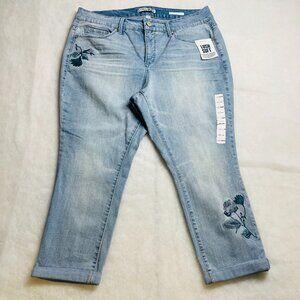 New Code Bleu Women Blue Mid Rise Embroidered Floral Soho Cropped Jeans Size 16W